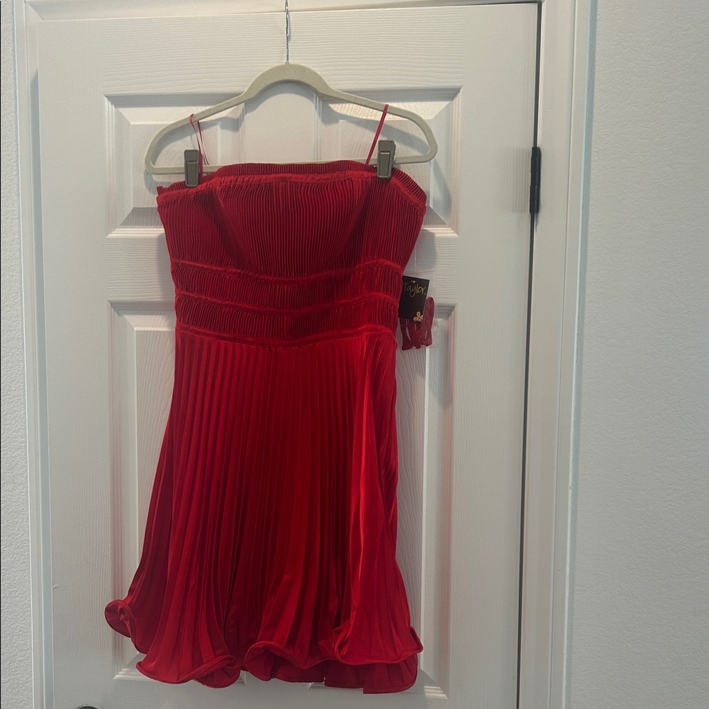NWT Taylor Vibrant Red Dress with Detachable Straps